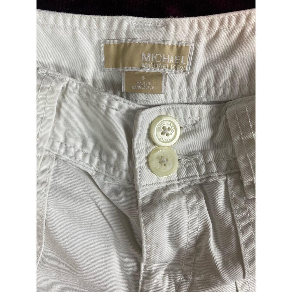 MICHAEL Michael Kors White Cargo Capri Pants - Size 6